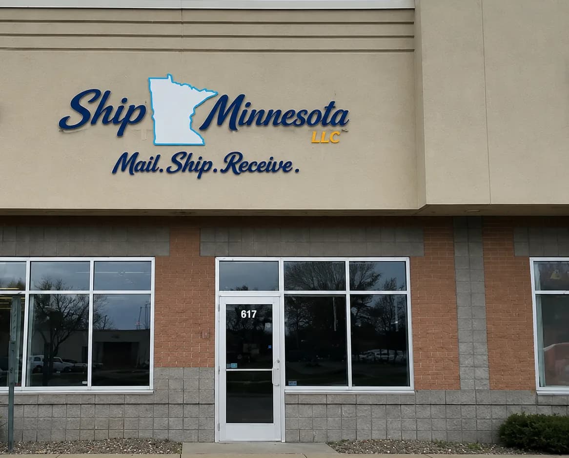 Ship Minnesota store front in Monticello, MN